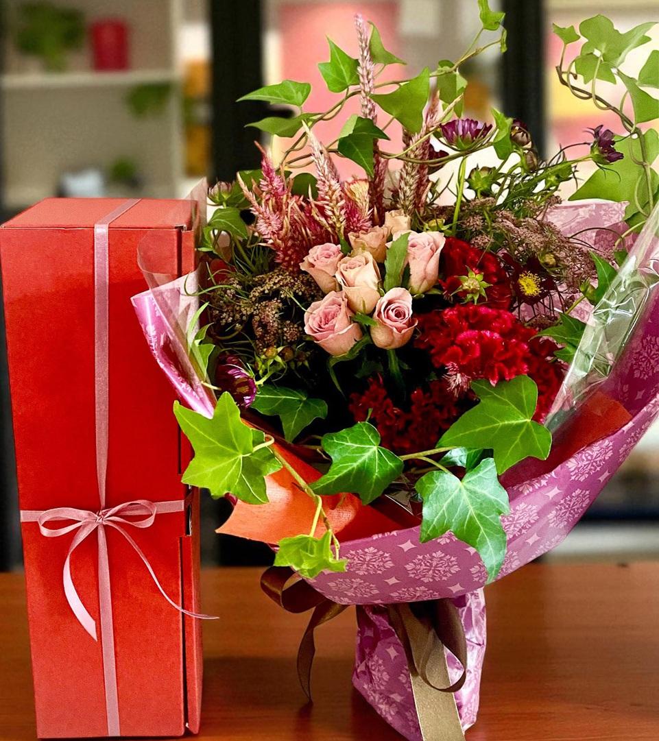 花とワインで祝う特別な一日 白ワイン ＆ 季節の生花 ブーケ セット Wine & Flower Bouquet